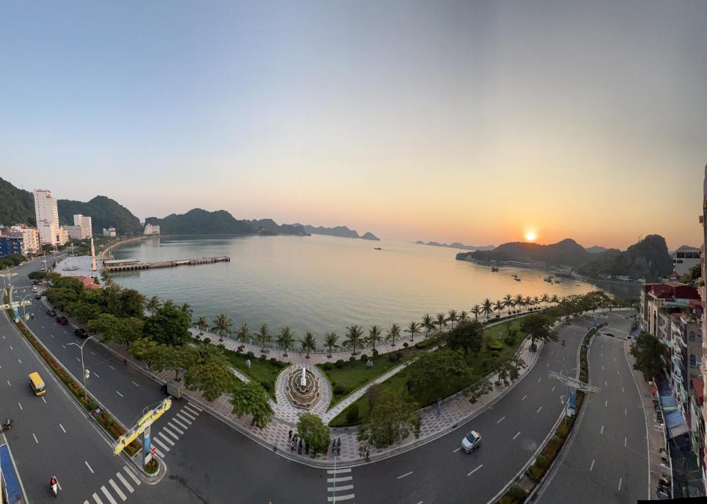 Cat Ba Bay Vision Hotel