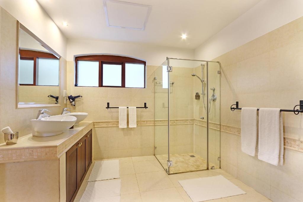 Apricot Gardens Guesthouse Room Type - Deluxe Double Room