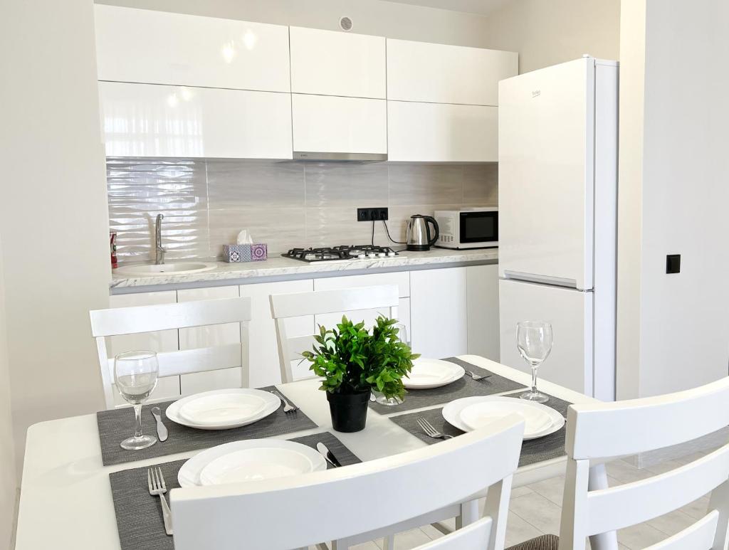 OASIS, Charming 1BD apartment with living room photo 3