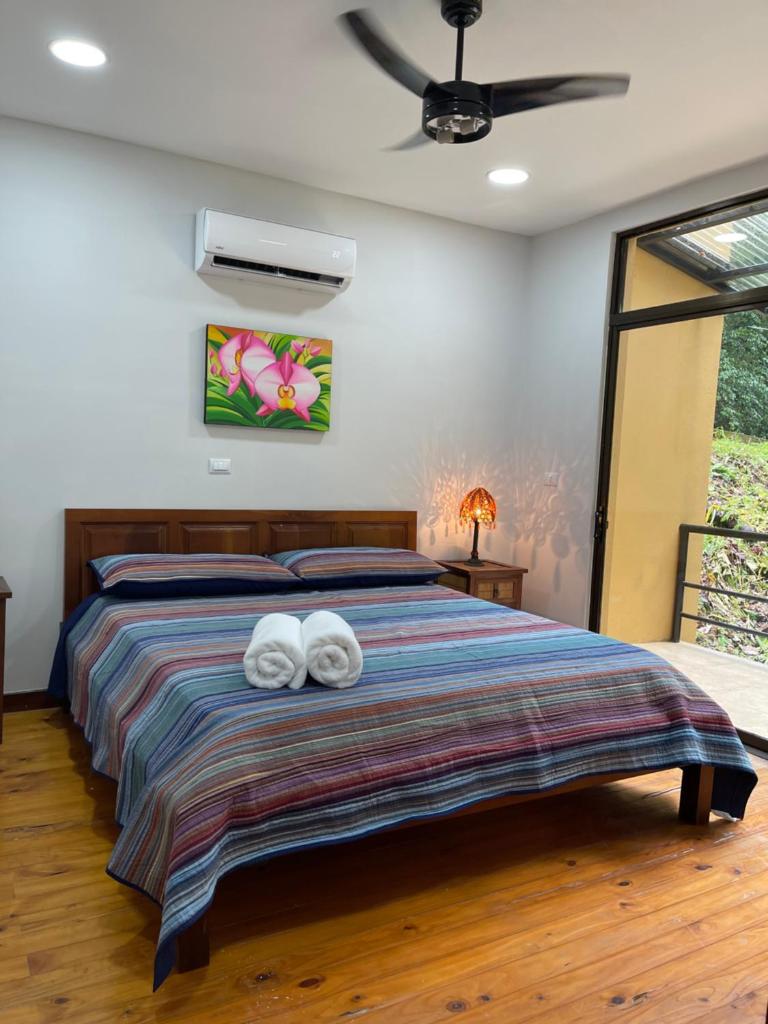 Private 5 Bedroom Home with Pool! photo 2