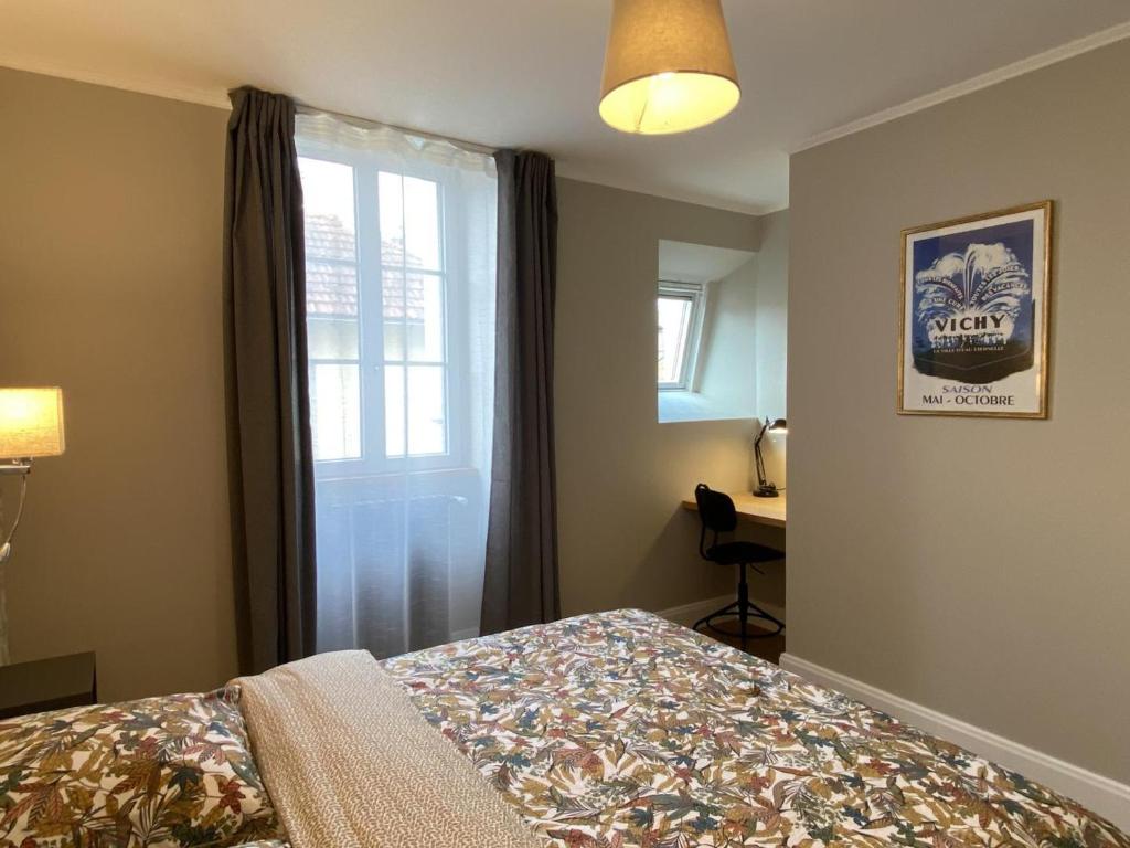 Appartement Vichy, 2 pièces, 2 personnes - FR-1-489-364 photo 4