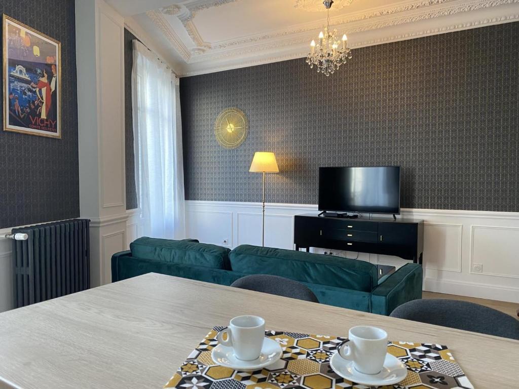 Appartement Vichy, 2 pièces, 2 personnes - FR-1-489-362 photo 4