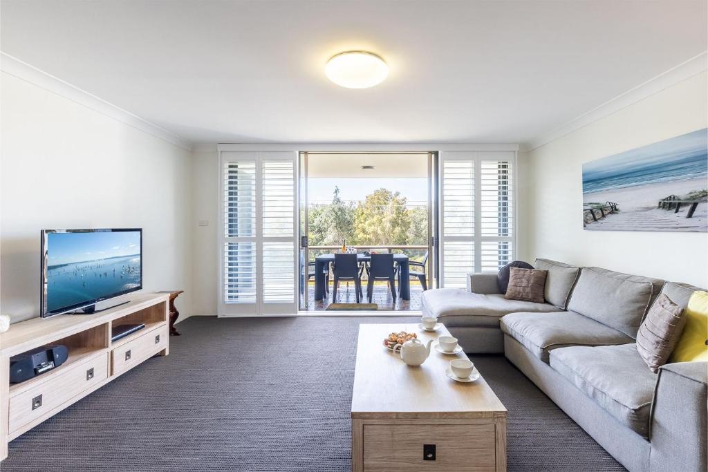 The Dunes15 fabulous unit with pool tennis court and across the road to the beach photo 1