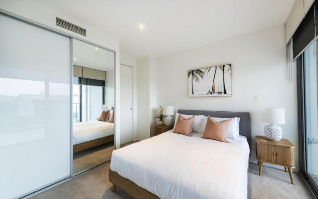 Lakefront Apartments Kingston ACT photo 4