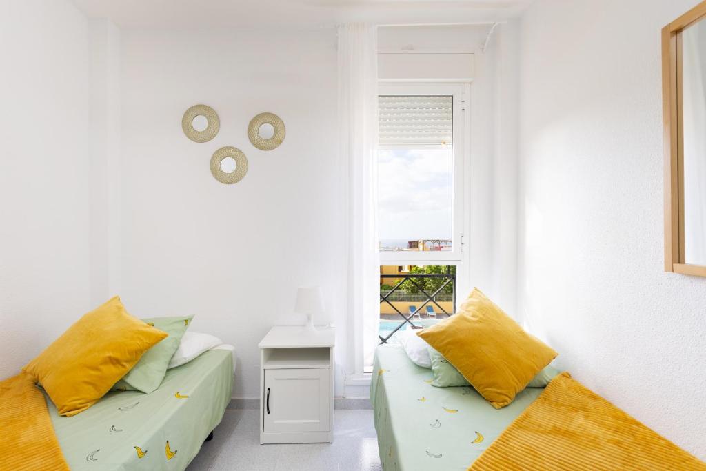 Home2Book Cozy Apartment Parque La Reina, Pool photo 2