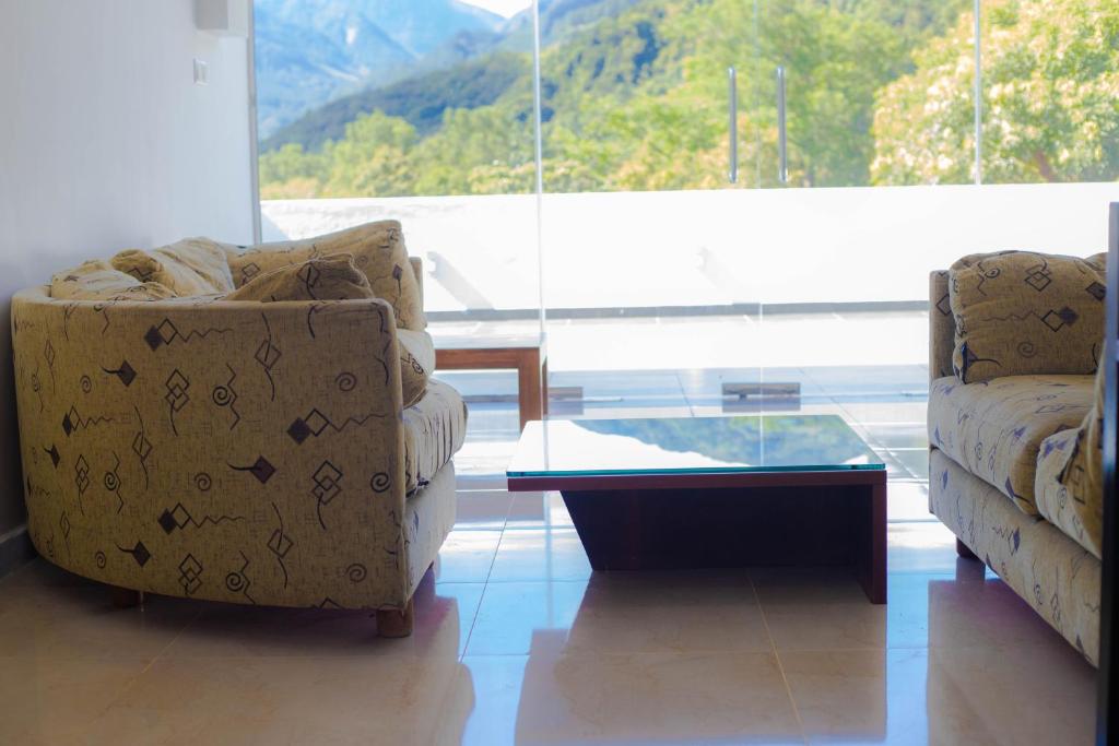CRYSTAL RIVERSTON DECK photo 3