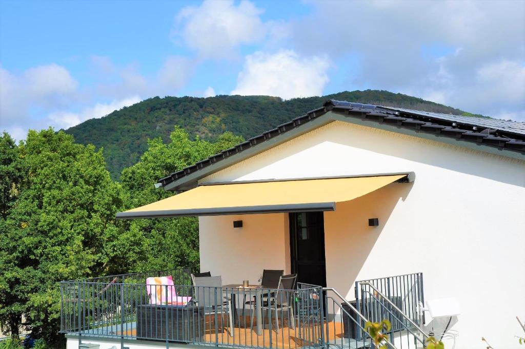 Ferienhaus direkt am Diemelsee-Heringhausen-Willingen-Toplage-Sauna-3 Schlafzimmer-2 Terrassen-109 qm-incl Wäsche photo 2