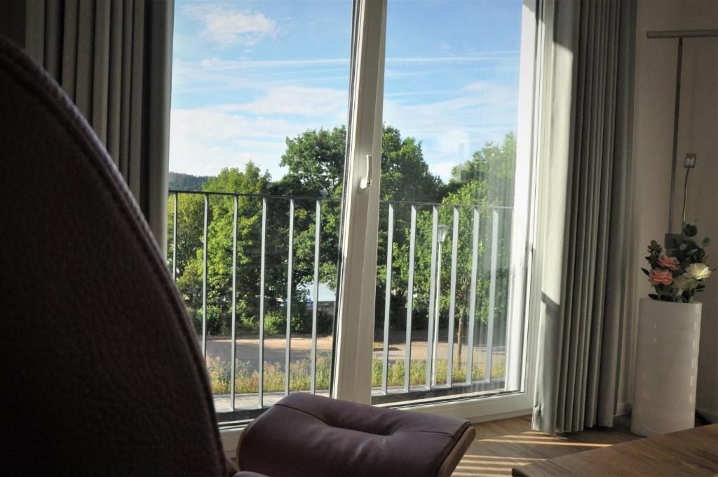 Ferienhaus direkt am Diemelsee-Heringhausen-Willingen-Toplage-Sauna-3 Schlafzimmer-2 Terrassen-109 qm-incl Wäsche photo 3