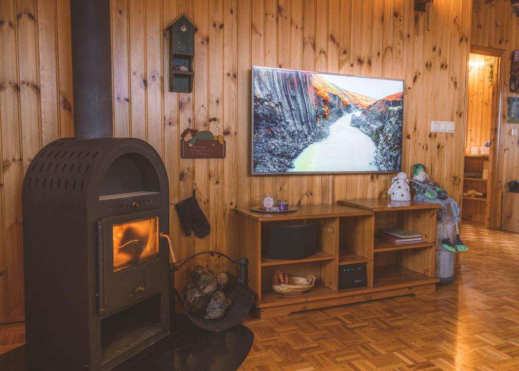 Stunning Cabin with Breathtaking Views! photo 1