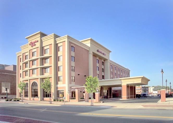 Hampton Inn Schenectady Downtown image