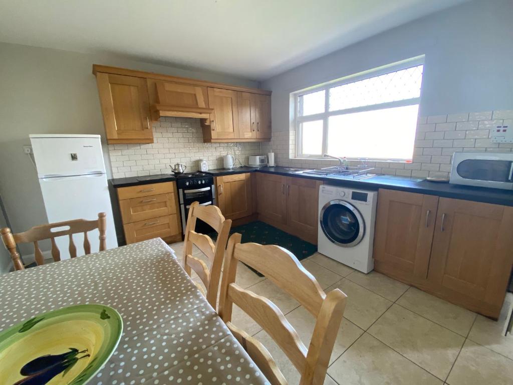 9 Tullan Strand, Bundoran photo 2