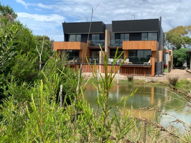 Broadbeach Inverloch photo 4