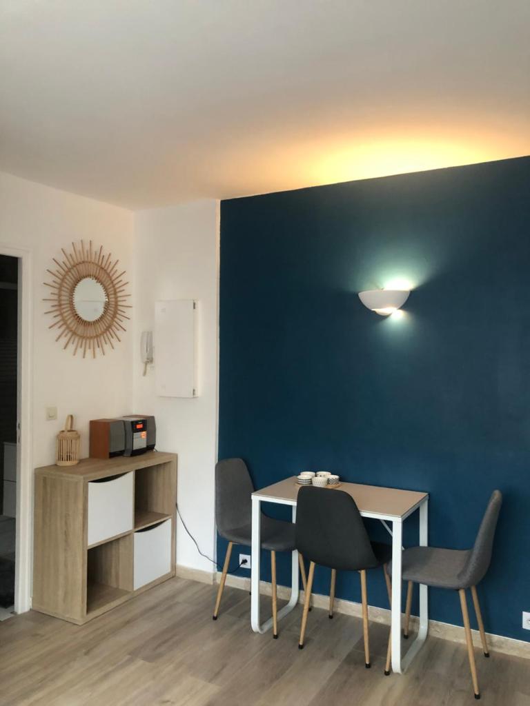 Joli studio centre-ville Draguignan photo 2