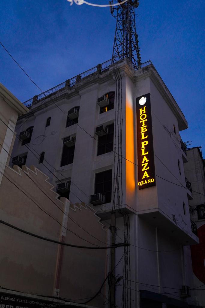 HOTEL PLAZA GRAND