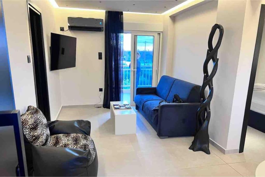 Lagonisi 2 bedroom luxury Apartment by the sea! photo 1