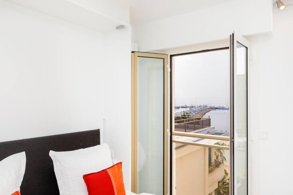On la Croisette - 2 beds 2 baths - Tap to explore photos