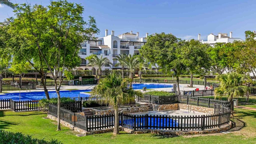 Beautiful Apartment overlooking communal gardens and pool JL112LT photo 1