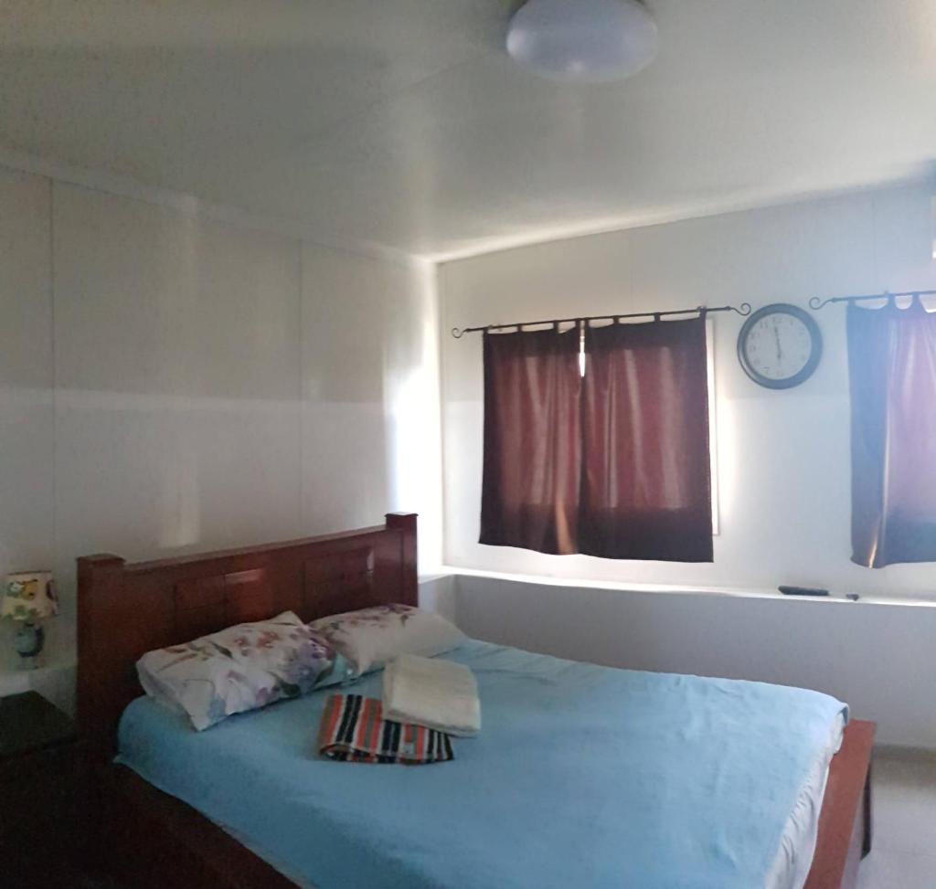 Cozy Flat with Parking well-placed near TLV Airport photo 4
