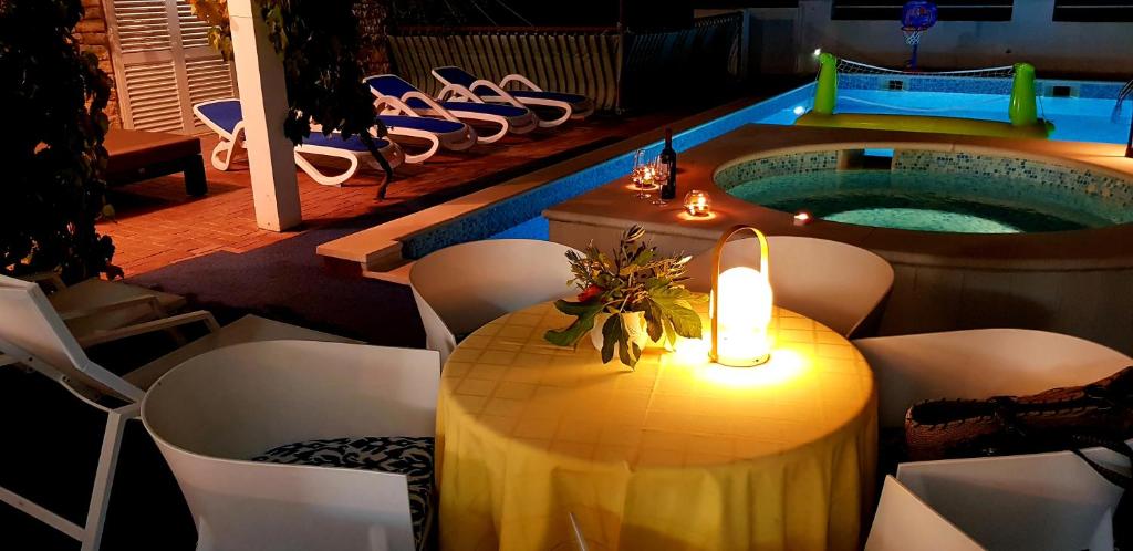 Villa Lucia with private pool and a whirlpool photo 4