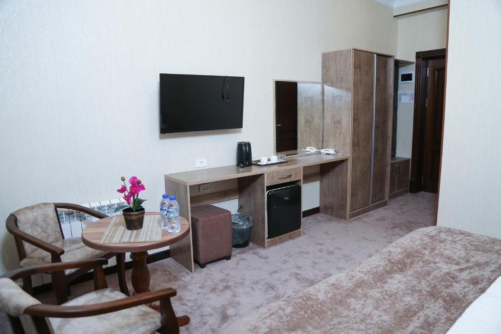 Khan Palace Hotel photo 2