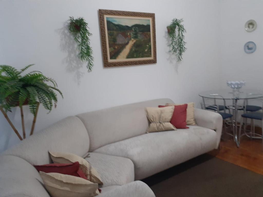 Apartamento 2 dormitórios, wifi, ponta da praia, predio em frente ao mar - Santos photo 2
