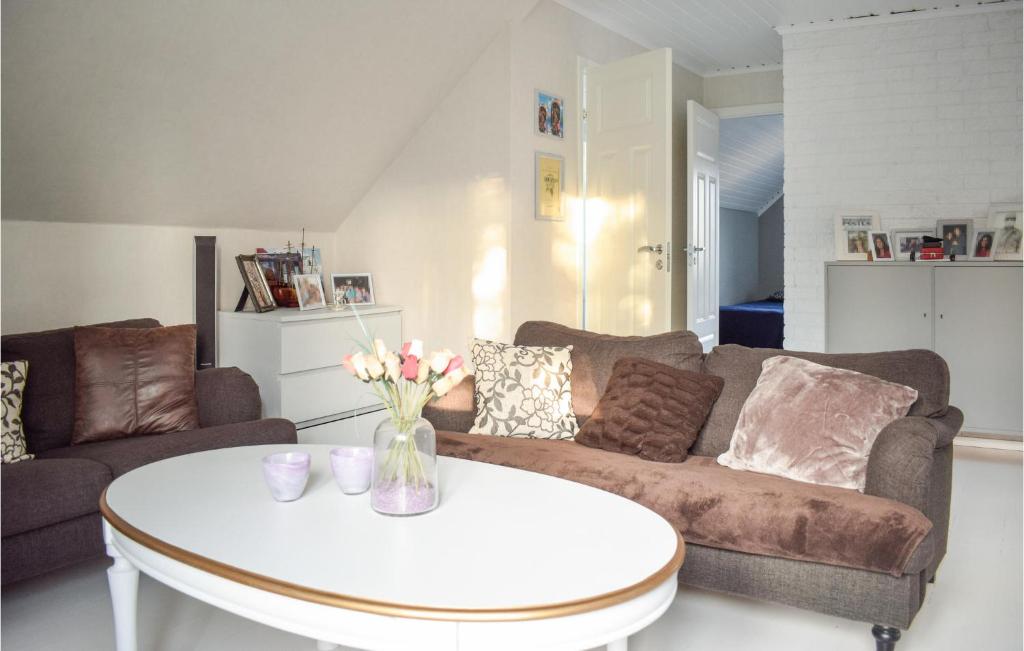 Nice Home In Kalmar With Wifi And 4 Bedrooms photo 2