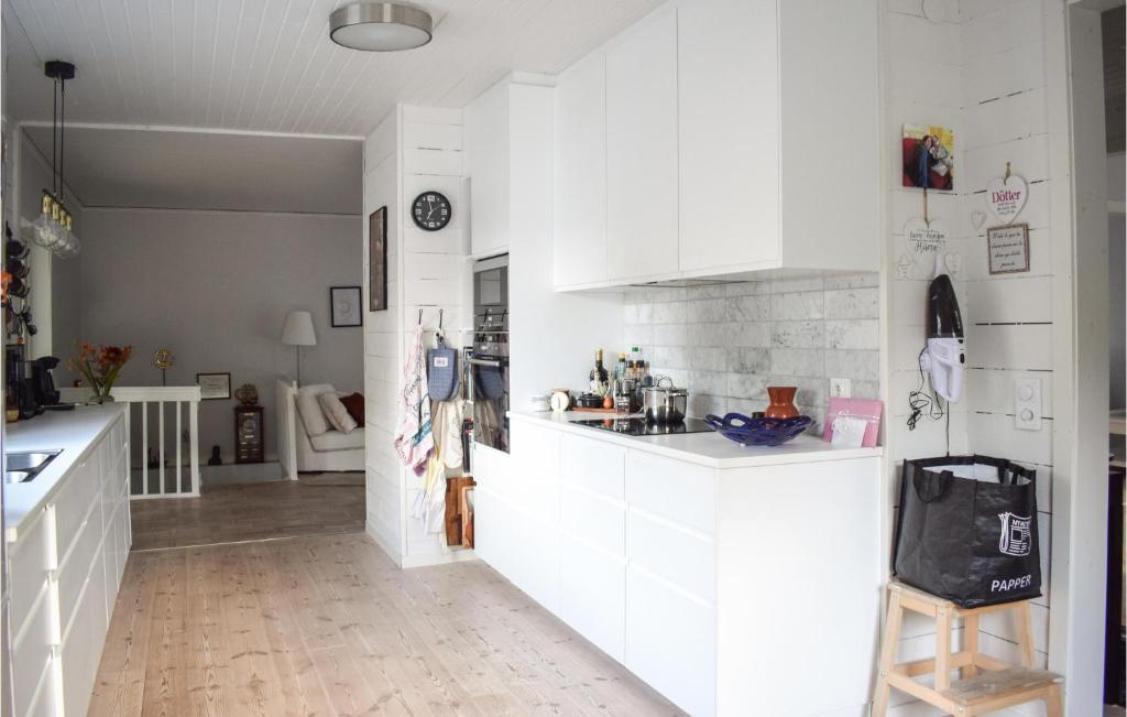 Nice Home In Kalmar With Wifi And 4 Bedrooms photo 4