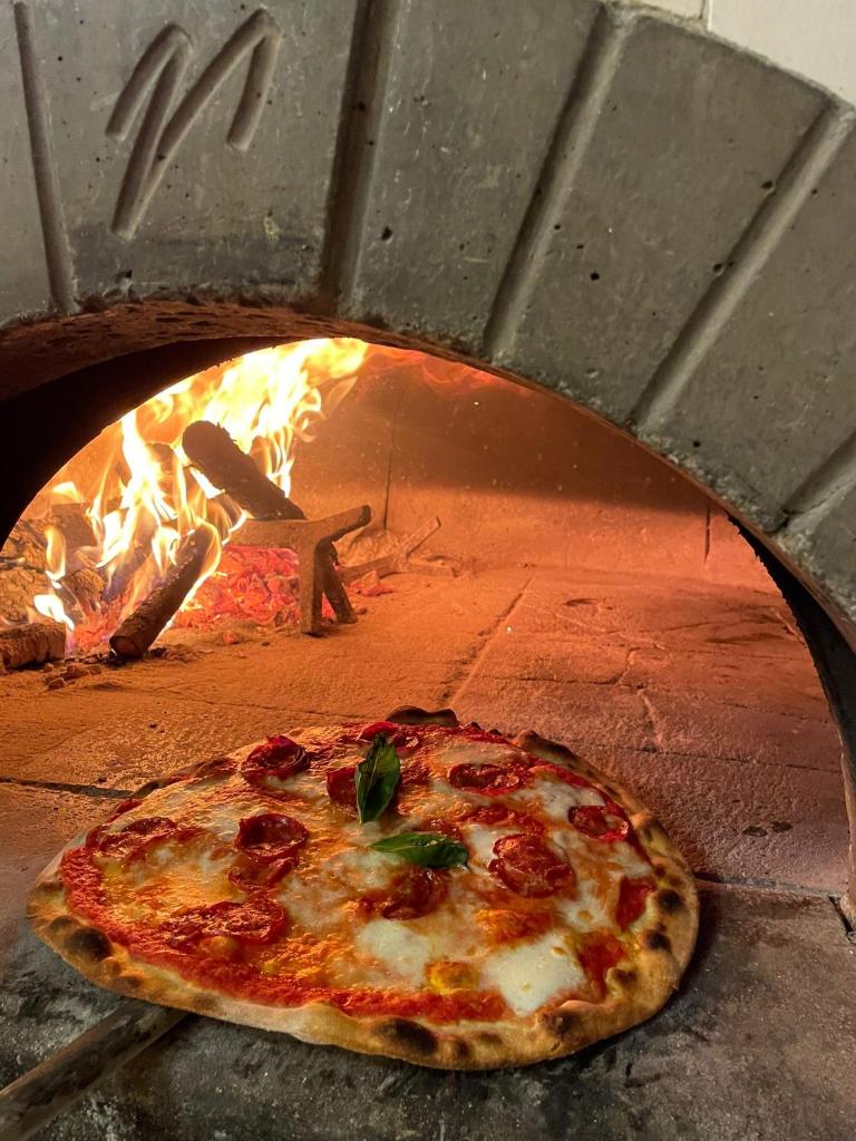 Albergo pizzeria 76 06 photo 1