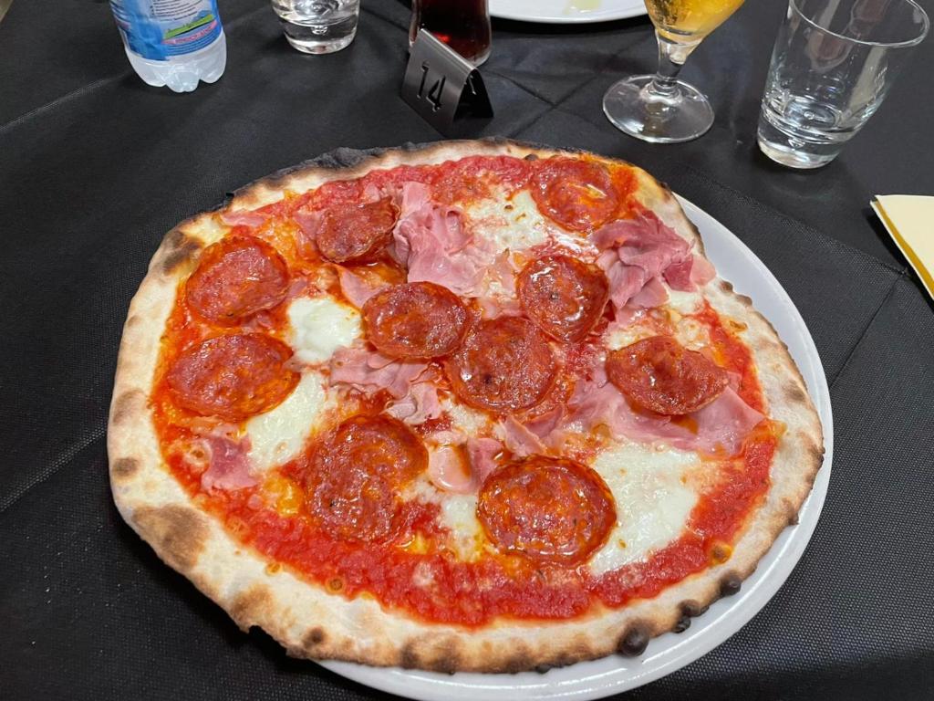 Albergo pizzeria 76 06 photo 3