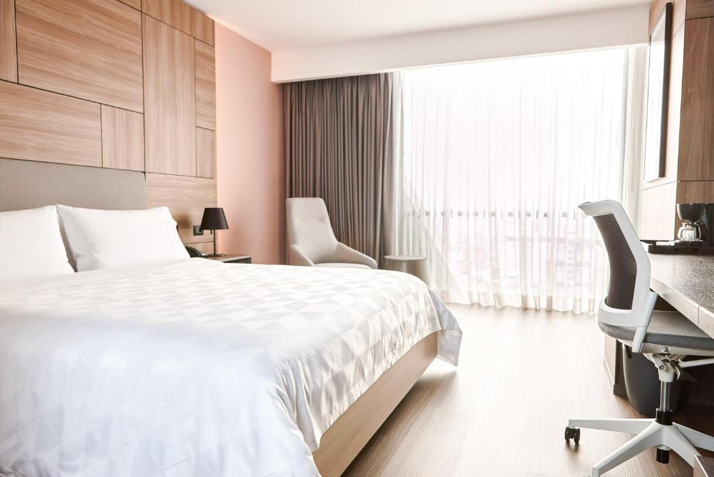 Holiday Inn - Lima Miraflores, an IHG Hotel photo 3