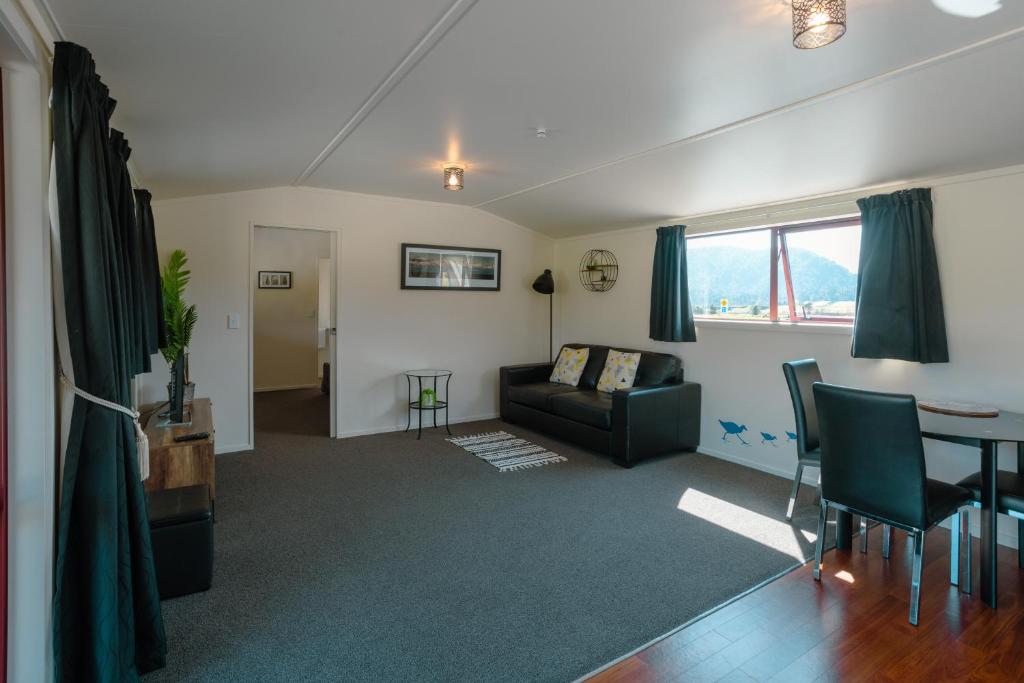 Te Awa Cottages photo 3