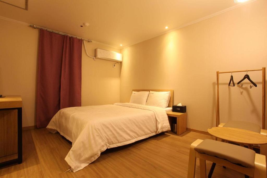 Hotel Violet photo 1