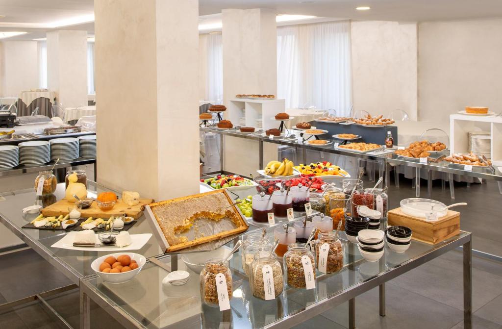 Sport Village Hotel & Spa photo 2