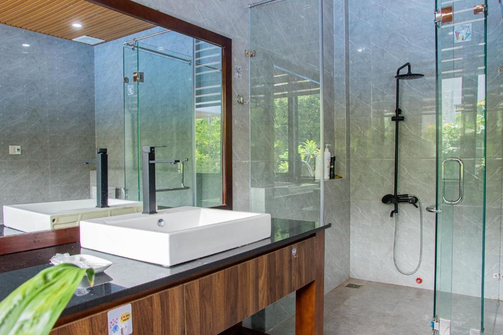 Bella House - Venue Travel