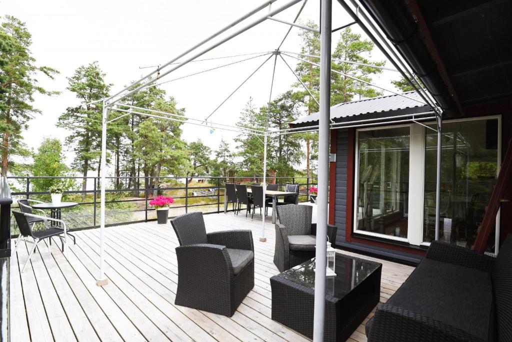 Cottage with a nice view of Lake Vanern outside Mellerud photo 3