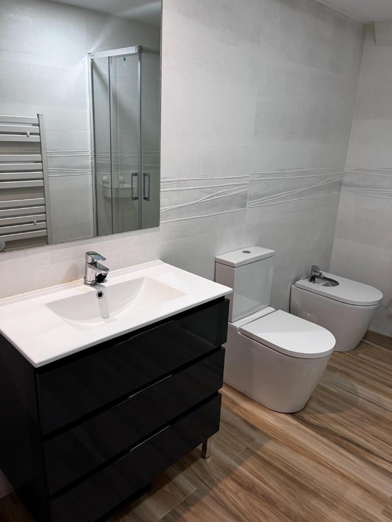 Modern Apartment by the Airport IFEMA - 1 Bedroom photo 4