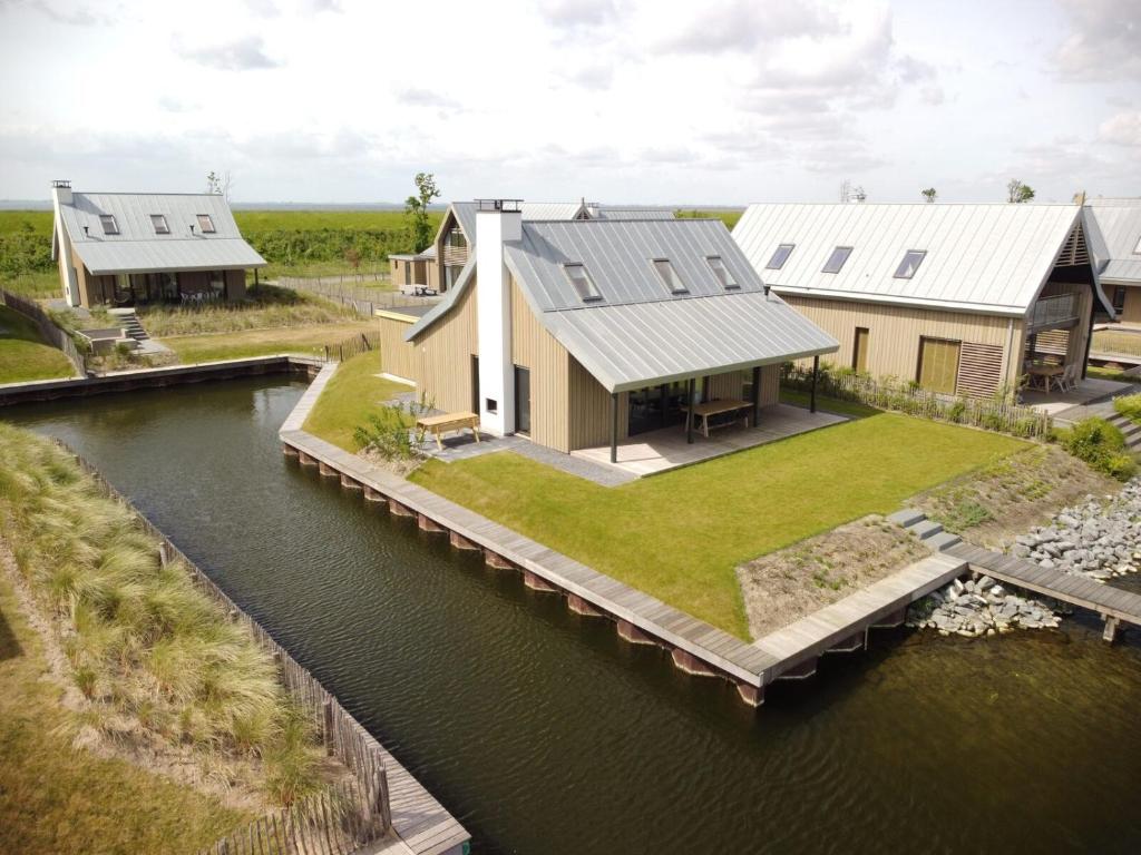 Waterrijk Oesterdam Resort Villas photo 2