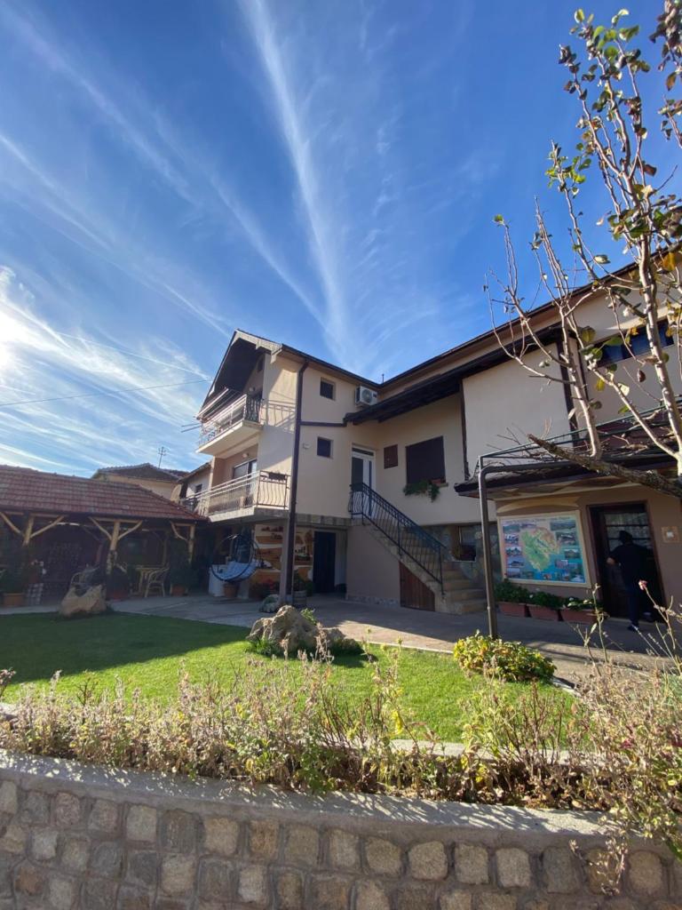 Vila Mišur
