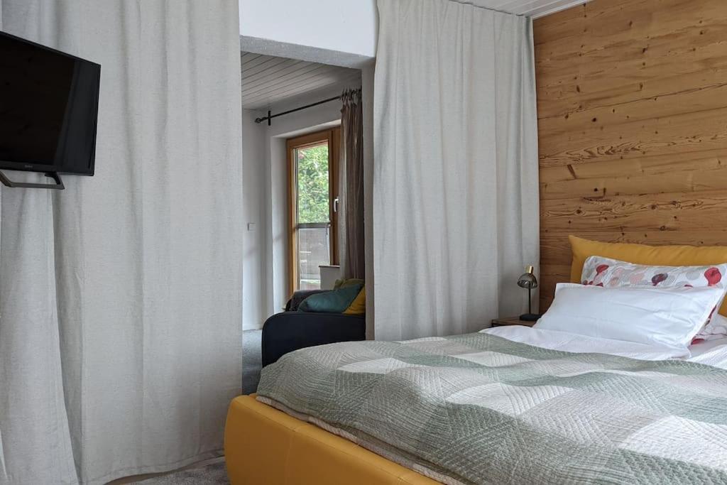 Ferienwohnung in ruhiger Lage direkt am Wald photo 3