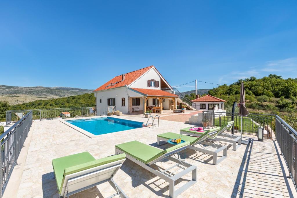 Villa Sinodium photo 2