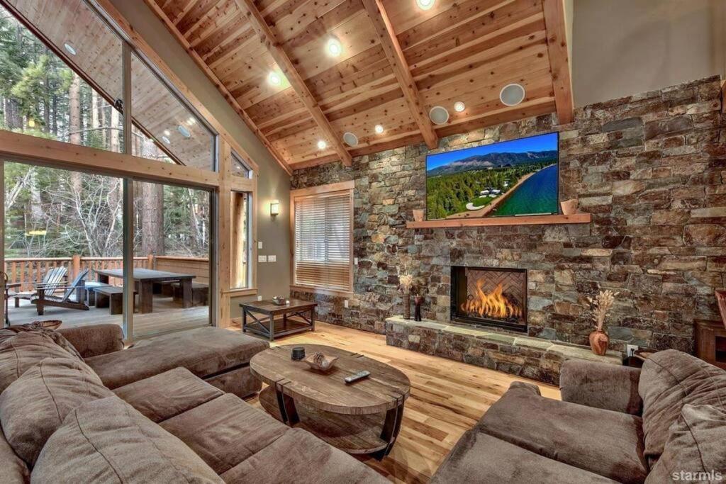 Skier's Dream! Mansion Right Next to Heavenly photo 4