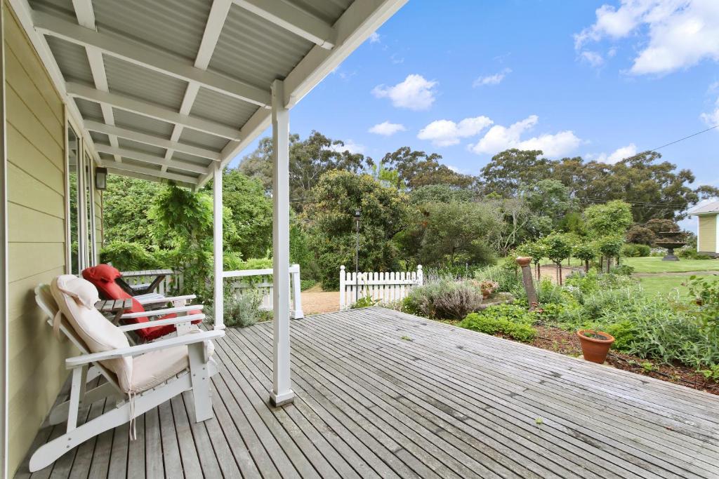 Clovelly Cottage photo 2
