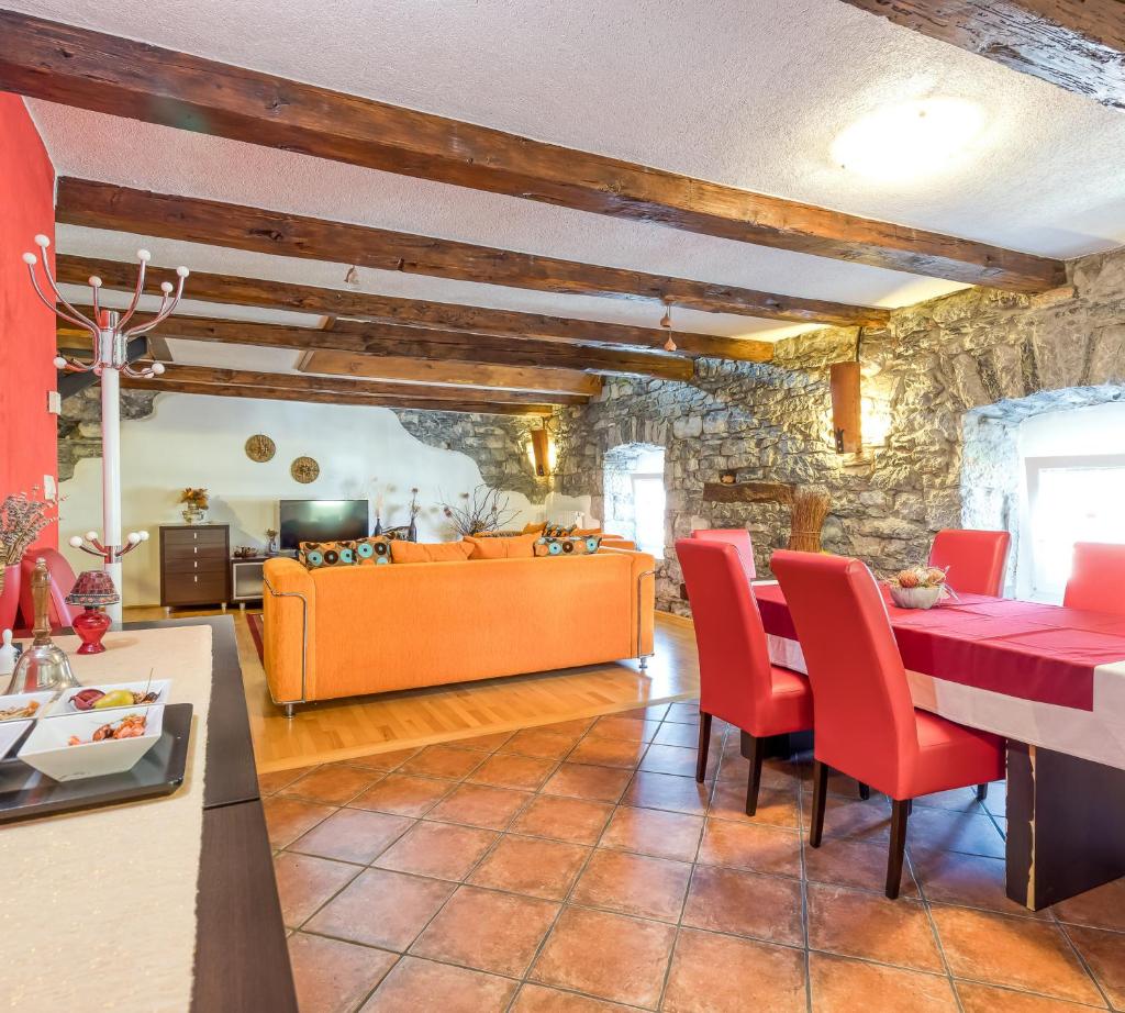 Countryside Child Friendly Homes Dutovlje - Happy Rentals photo 3