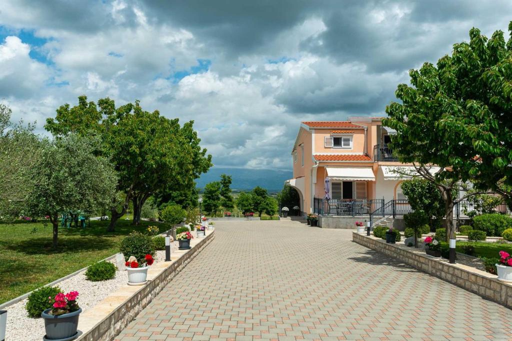 Luxury Villa Maria with large pool photo 1