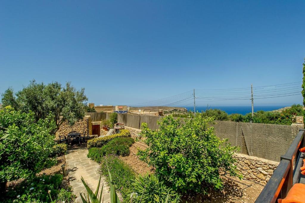 Hanini Holiday Home photo 4