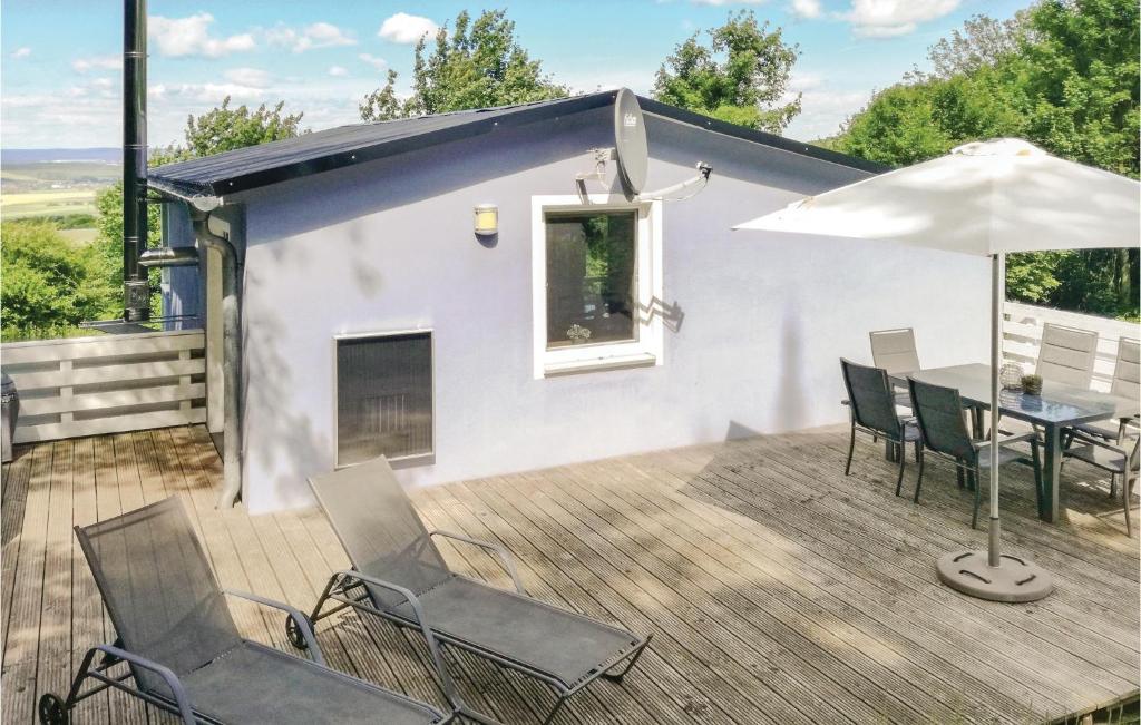 Awesome Home In Hainrode-hainleite With 3 Bedrooms, Sauna And Wifi photo 1