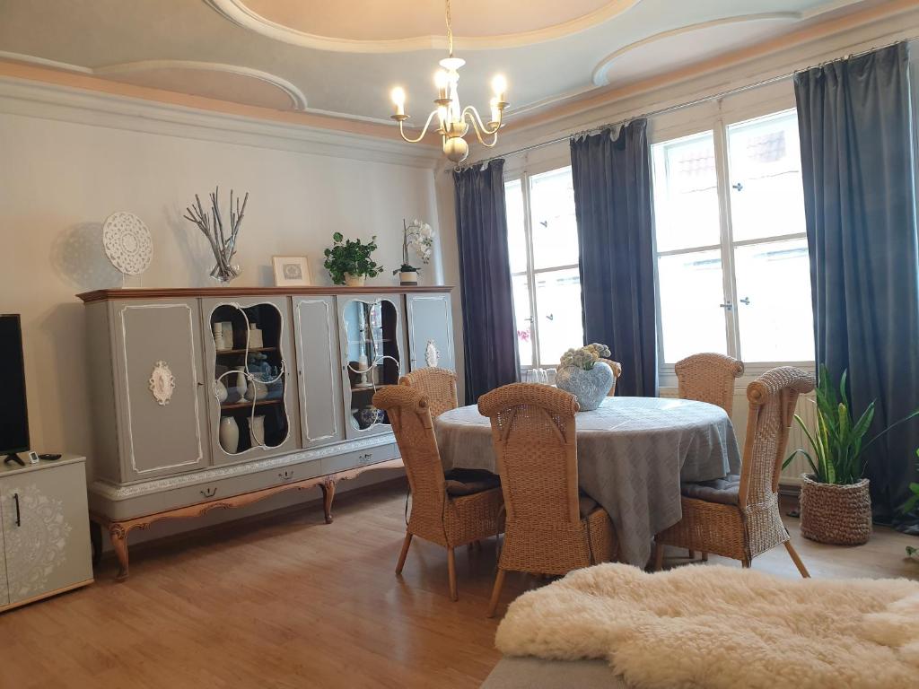 Stillvolle Designwohnung im historischen Zentrum photo 2