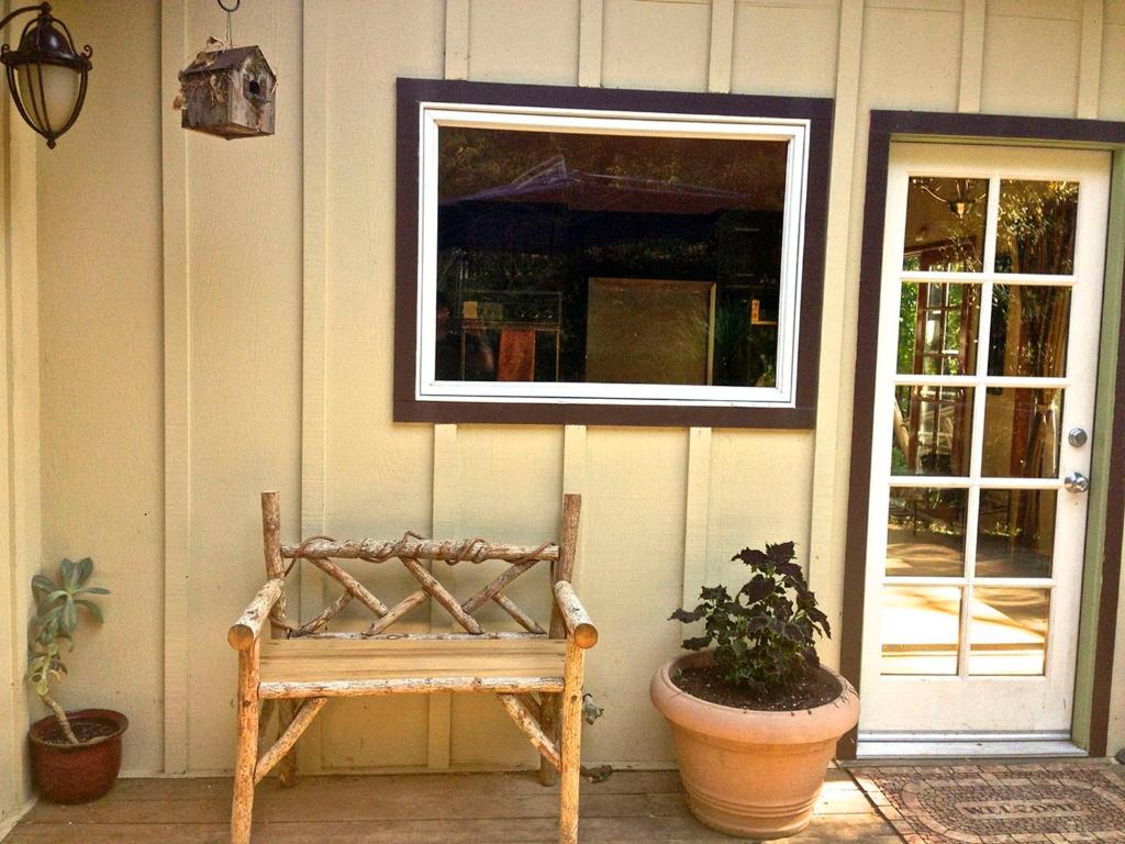 The Oak Haven - a relaxing sanctuary w/spa! photo 4