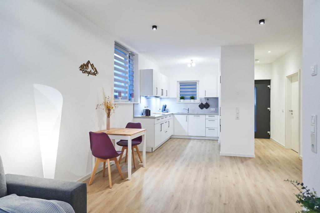 ApartWehr Business&Ferien Apartment Lila