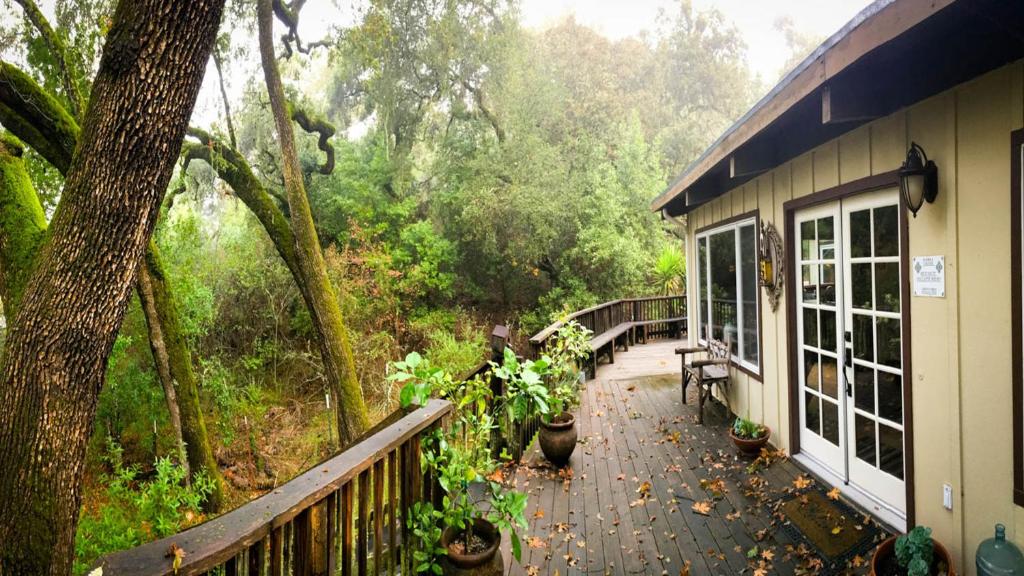 The Oak Haven - a relaxing sanctuary w/spa! photo 2